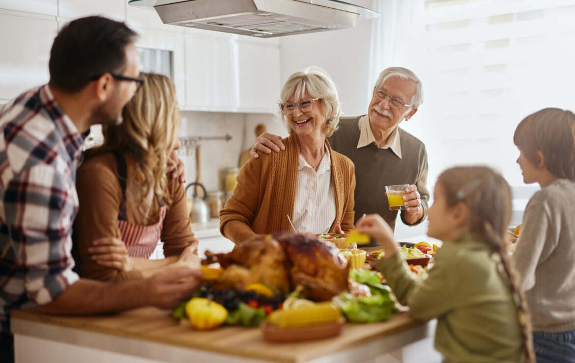 Visiting Tips: Making the Most of Your Time Together in Assisted Living Communities This Holiday Season