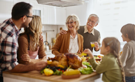 Visiting Tips: Making the Most of Your Time Together in Assisted Living Communities This Holiday Season
