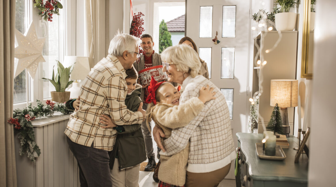 Navigating Holiday Visits with Loved Ones with Memory Loss