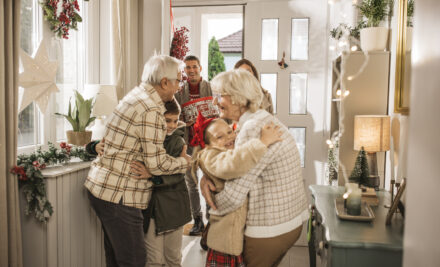 Navigating Holiday Visits with Loved Ones with Memory Loss